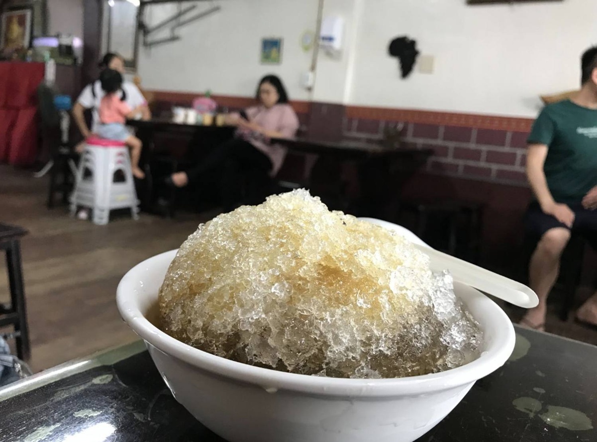 用一輩子守住別人的童年！台東市，總有一種味道，替你把時間留住，；一碗米苔目、一塊炸雞、一盤剉冰、一壺茶，都是回來的理由 @。CJ夫人。