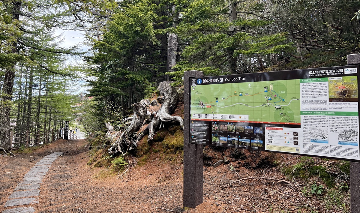 富士山五合目不用登山也能去!搭富士Subaru Line巴士直達海拔2305公尺,普通旅人不攻頂,也能最靠近富士山的半日旅行 @。CJ夫人。 富士山五合目不用登山也能去!搭富士Subaru Line巴士直達海拔2305公尺,普通旅人不攻頂,也能最靠近富士山的半日旅行 @。CJ夫人。