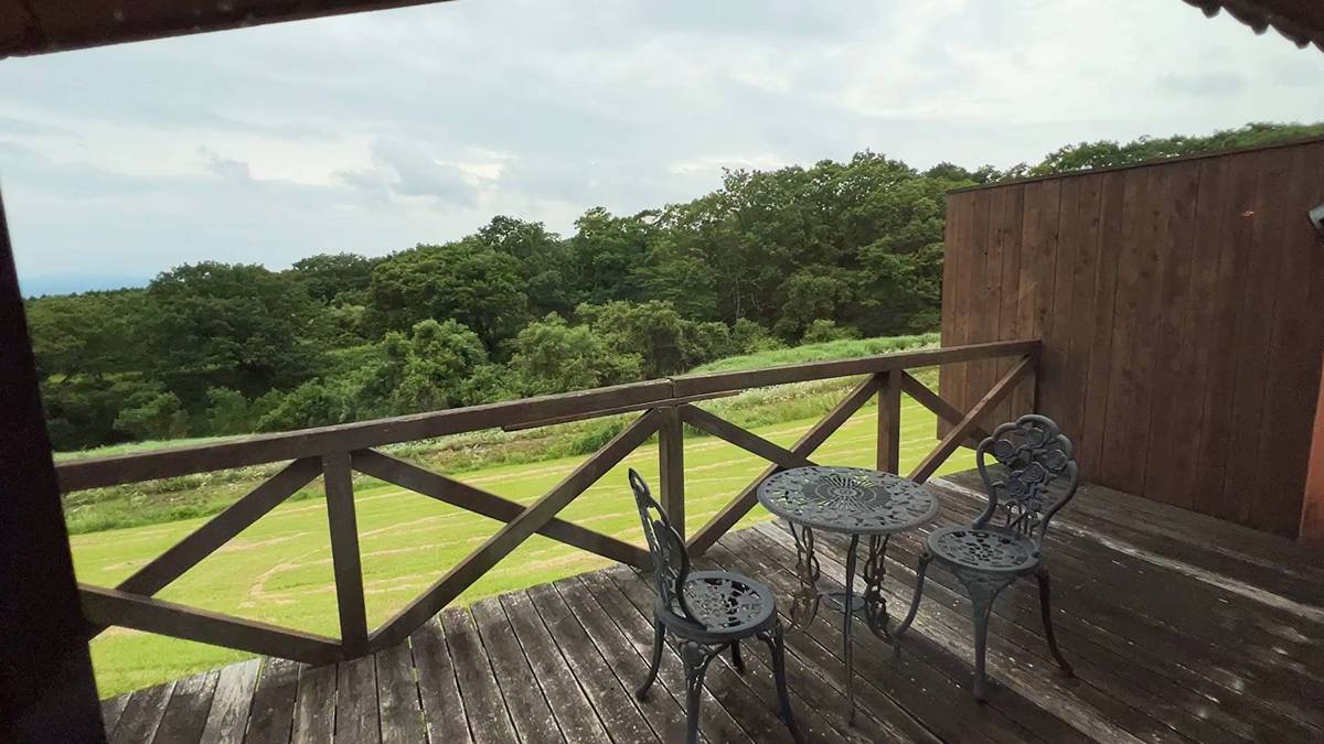 終於抵達沒有圍牆的高原木屋聚落！ 屬於阿蘇九重國立公園的草原、溫泉與久住高原一泊二食度假｜九州大分久住Resonate度假酒店 @。CJ夫人。