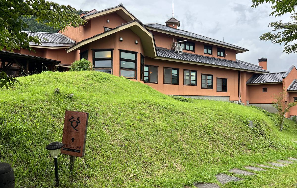 終於抵達沒有圍牆的高原木屋聚落! 屬於阿蘇九重國立公園的草原、溫泉與久住高原一泊二食度假|九州大分久住Resonate度假酒店 @。CJ夫人。 終於抵達沒有圍牆的高原木屋聚落! 屬於阿蘇九重國立公園的草原、溫泉與久住高原一泊二食度假|九州大分久住Resonate度假酒店 @。CJ夫人。