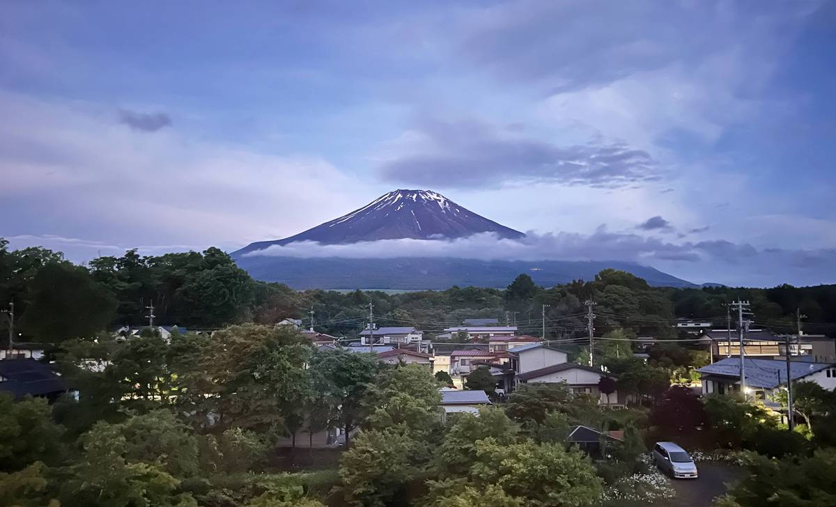 日本有一座山，值得相信一千年！富士山為什麼是世界文化遺產？從火山信仰、登山朝聖、淺間神社、富士五湖到北齋浮世繪，讀懂一座山如何成為千年文化 @。CJ夫人。