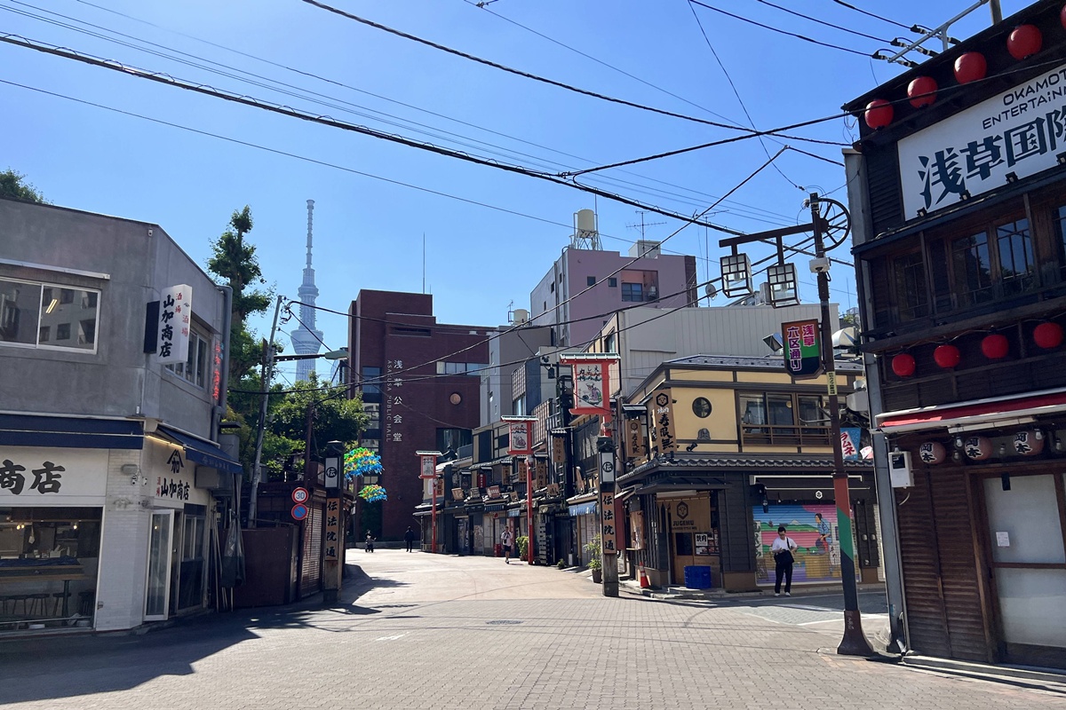 多走10分鐘，遇見另一種淺草！東京奧淺草 FEBRUARY COFFEE ROASTERY，自家烘焙咖啡與昭和布丁的日常 @。CJ夫人。