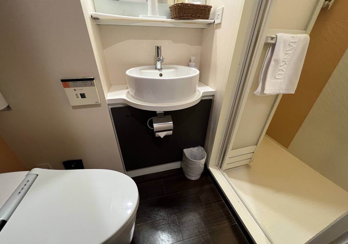 推薦給正在規劃東京自由行的你!住過才發現JR大井町真的很方便,Ours Inn Hankyu(アワーズイン阪急)JR車站1分鐘、品川1站、羽田機場直達 @。CJ夫人。 推薦給正在規劃東京自由行的你!住過才發現JR大井町真的很方便,Ours Inn Hankyu(アワーズイン阪急)JR車站1分鐘、品川1站、羽田機場直達 @。CJ夫人。