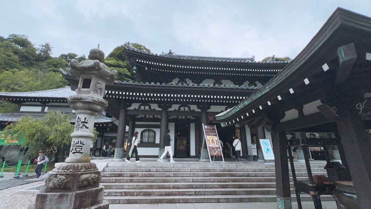 不必等到放晴！東京近郊鎌倉長谷寺2500株紫陽花盛開梅雨季，沿著六月花徑遇見湘南海岸｜良緣地藏與千年觀音信仰 @CJ夫人