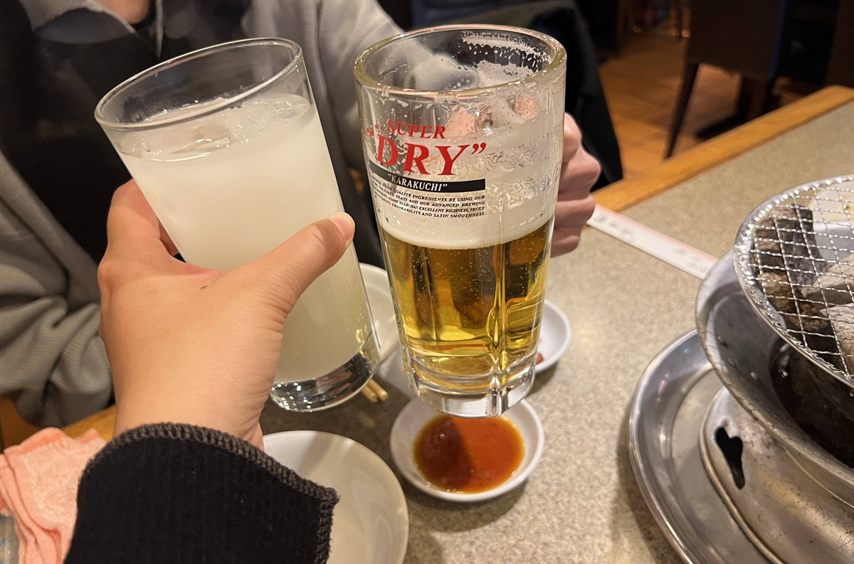 炭火香、燒肉聲與老東京的味道!一個人也能自在吃肉的昭和燒肉老店|東京新宿老派炭火燒肉推薦 新宿長春館 @CJ夫人 炭火香、燒肉聲與老東京的味道!一個人也能自在吃肉的昭和燒肉老店|東京新宿老派炭火燒肉推薦 新宿長春館 @CJ夫人