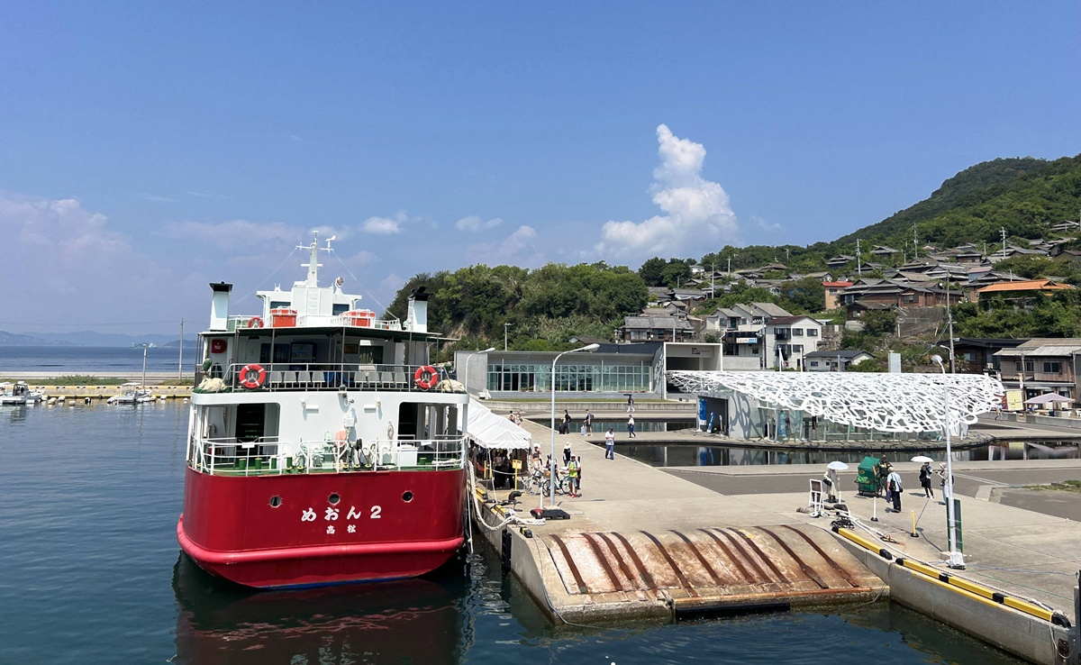日本瀨戶內海跳島自由行的8種旅行風格！從藝術巡禮、海景度假、單車環島、到島居生活與在地美食，找到最喜歡的直島、豐島、男木島與女木島海島玩法，就從這篇開始！ @。CJ夫人。
