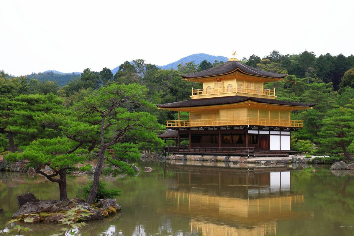 如果京都會說話，17處世界遺產就是她想說的話｜京都自由行必訪寺院神社，從金閣寺、清水寺到平等院，走進千年古都，尋找日本人留給世界的美 @。CJ夫人。