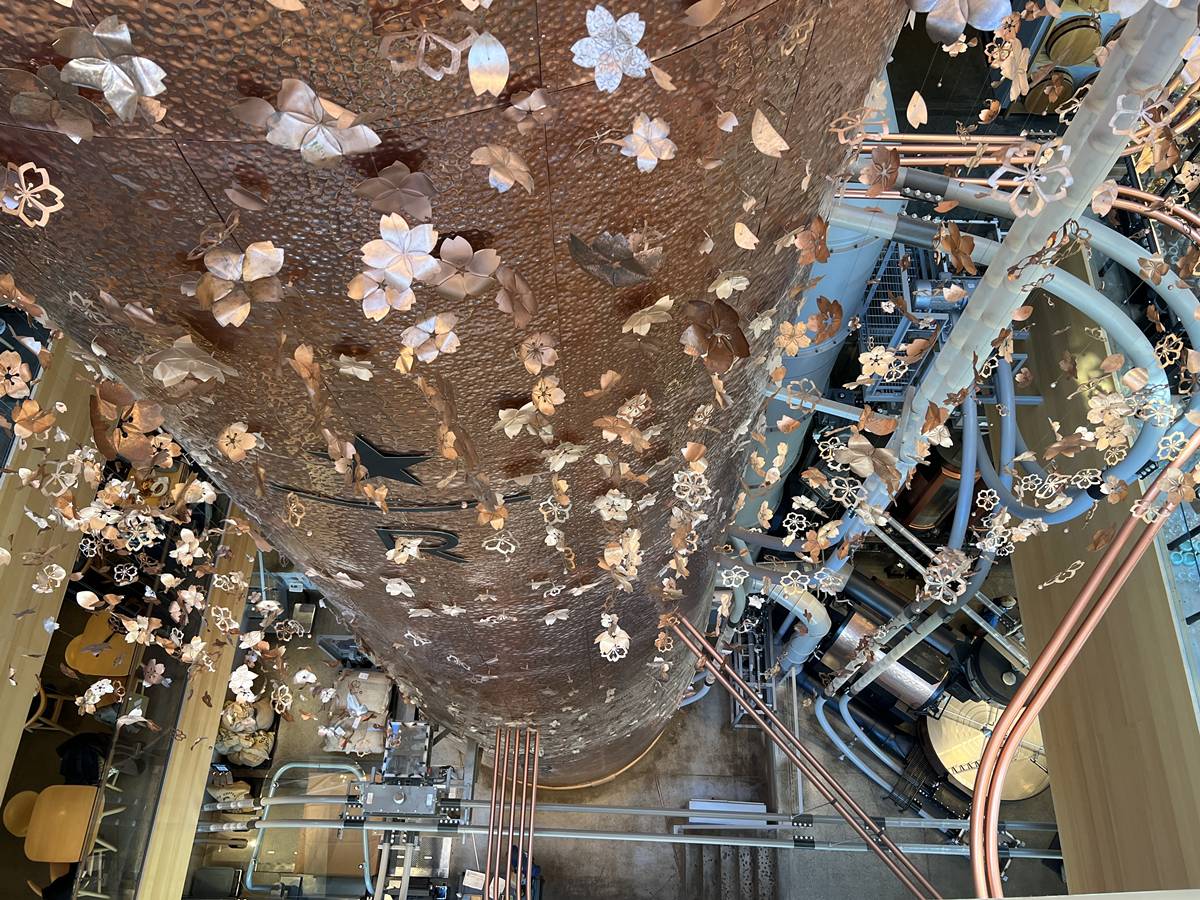 當咖啡館不再只是販售咖啡，一座讓人探索咖啡文化的建築｜日本東京中目黑星巴克臻選&reg;東京烘焙工坊（Starbucks Reserve&reg; Roastery Tokyo） @。CJ夫人。