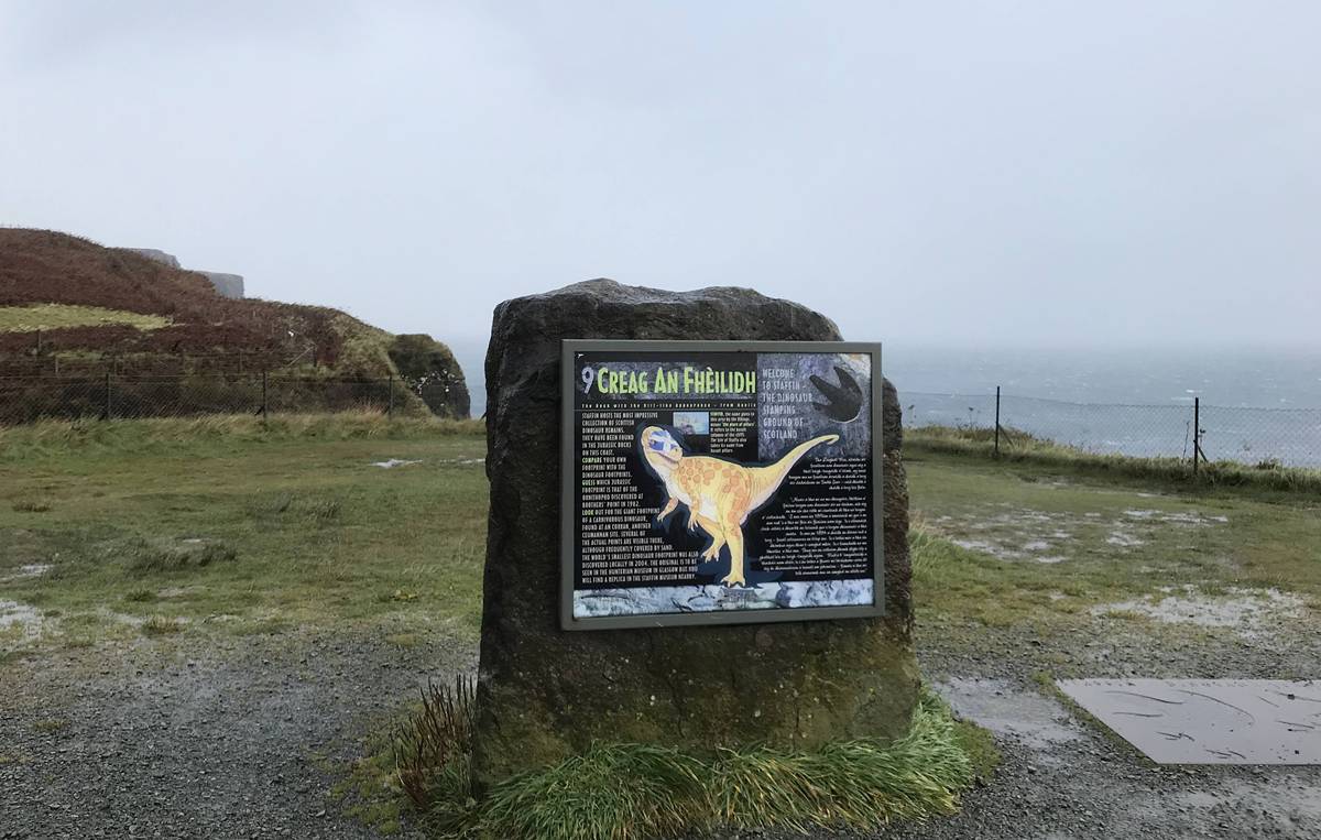 北緯57度的天空島，離北極圈不遠了！英國蘇格蘭天空島（Isle of Skye）三天兩夜自駕旅行，一座由地質決定今日走進山脈、峽谷、懸崖或瀑布的島嶼！ @CJ夫人
