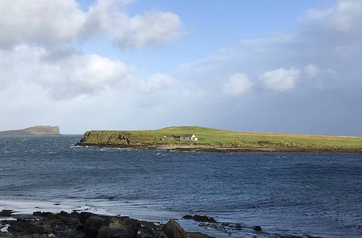 北緯57度的天空島，離北極圈不遠了！英國蘇格蘭天空島（Isle of Skye）三天兩夜自駕旅行，一座由地質決定今日走進山脈、峽谷、懸崖或瀑布的島嶼！ @CJ夫人