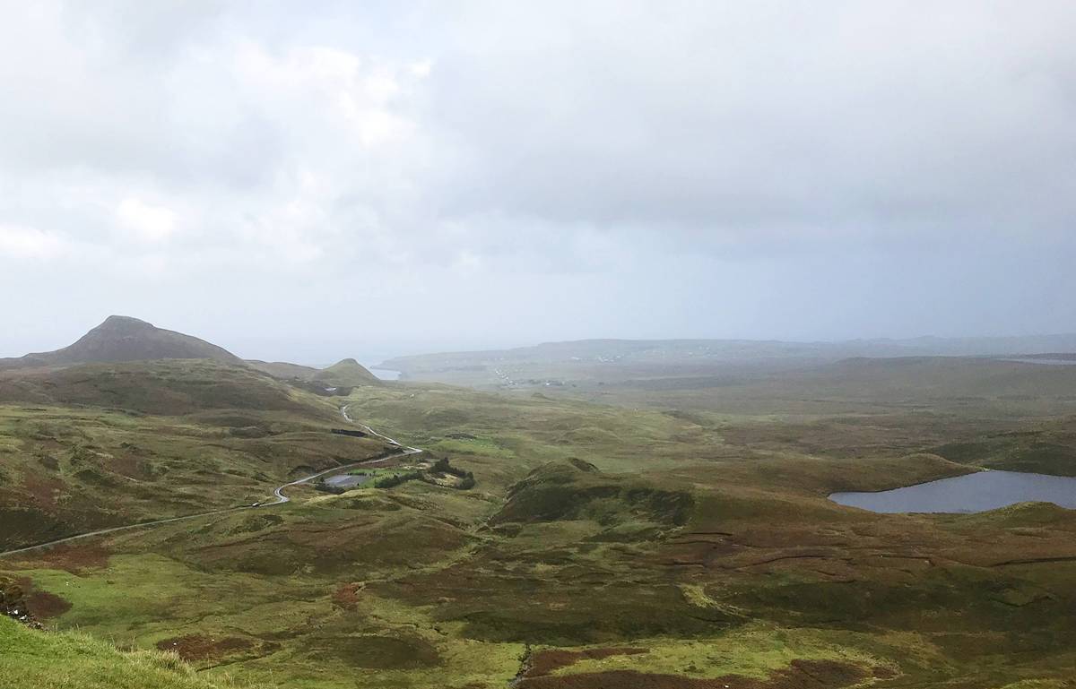 北緯57度的天空島，離北極圈不遠了！英國蘇格蘭天空島（Isle of Skye）三天兩夜自駕旅行，一座由地質決定今日走進山脈、峽谷、懸崖或瀑布的島嶼！ @CJ夫人