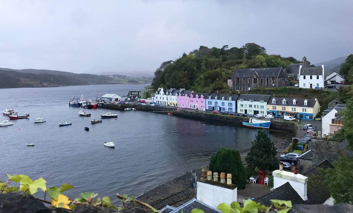 北緯57度的天空島，離北極圈不遠了！英國蘇格蘭天空島（Isle of Skye）三天兩夜自駕旅行，一座由地質決定今日走進山脈、峽谷、懸崖或瀑布的島嶼！ @CJ夫人