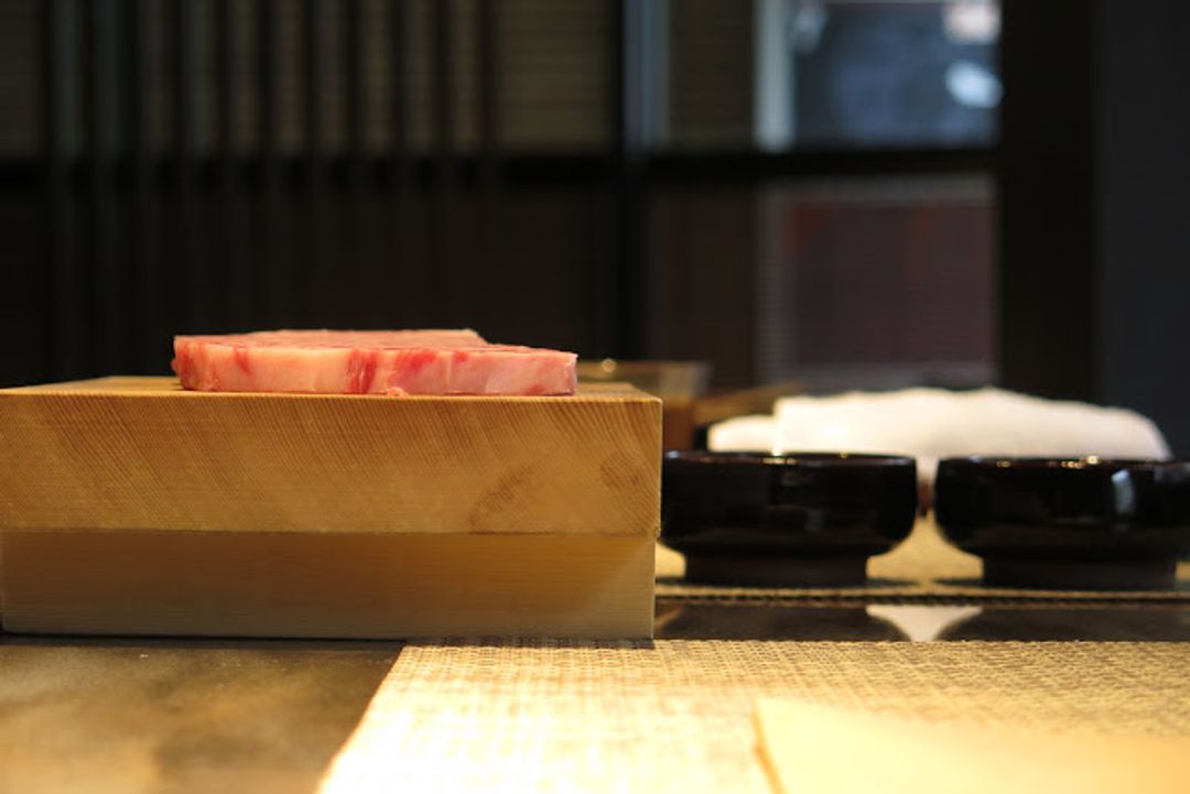 從大阪到神戶吃牛排只要40分鐘！頂級夢幻神戶牛的神戶三宮Mouriya午間套餐 @。CJ夫人。
